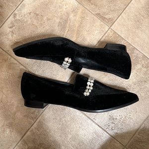 Like New Marc Fisher Velvet Slip-on Loafers Shoes Kneel Black Women's Size 9-1/2
